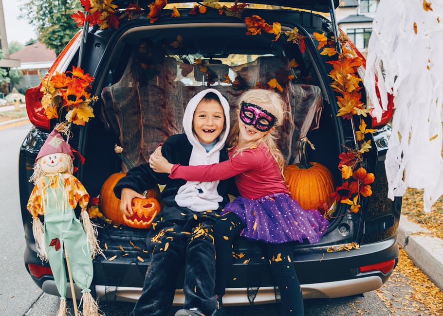 kids in halloween costumes