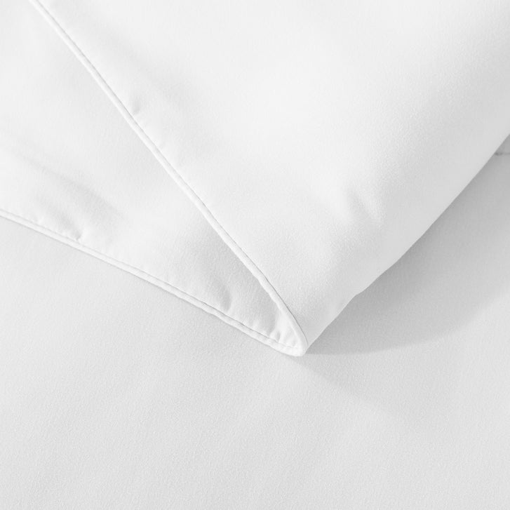 Feather and Loom 420 TC White Goose Down Comforter & Pillow Set | Costco