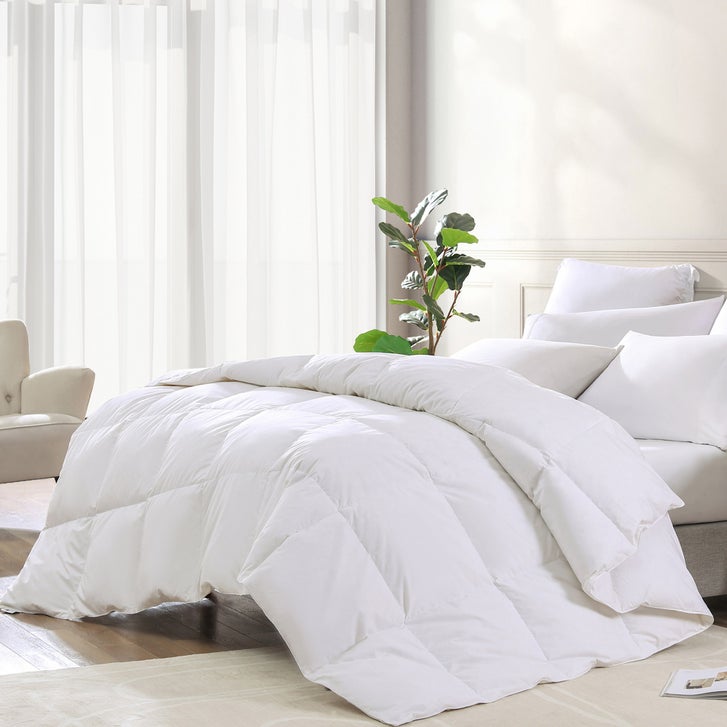 Hotel Grand White Goose Feather and Down Comforter | Costco
