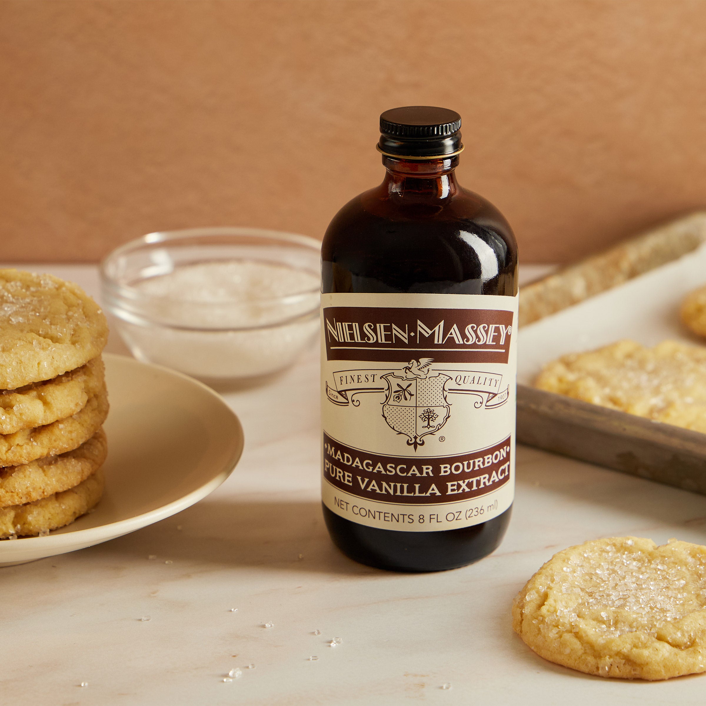 Nielsen-Massey Madagascar Bourbon Pure Vanilla Extract, 8 oz., 2