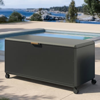 Mirador Diamond Series 205 Gallon Storage Box | Costco