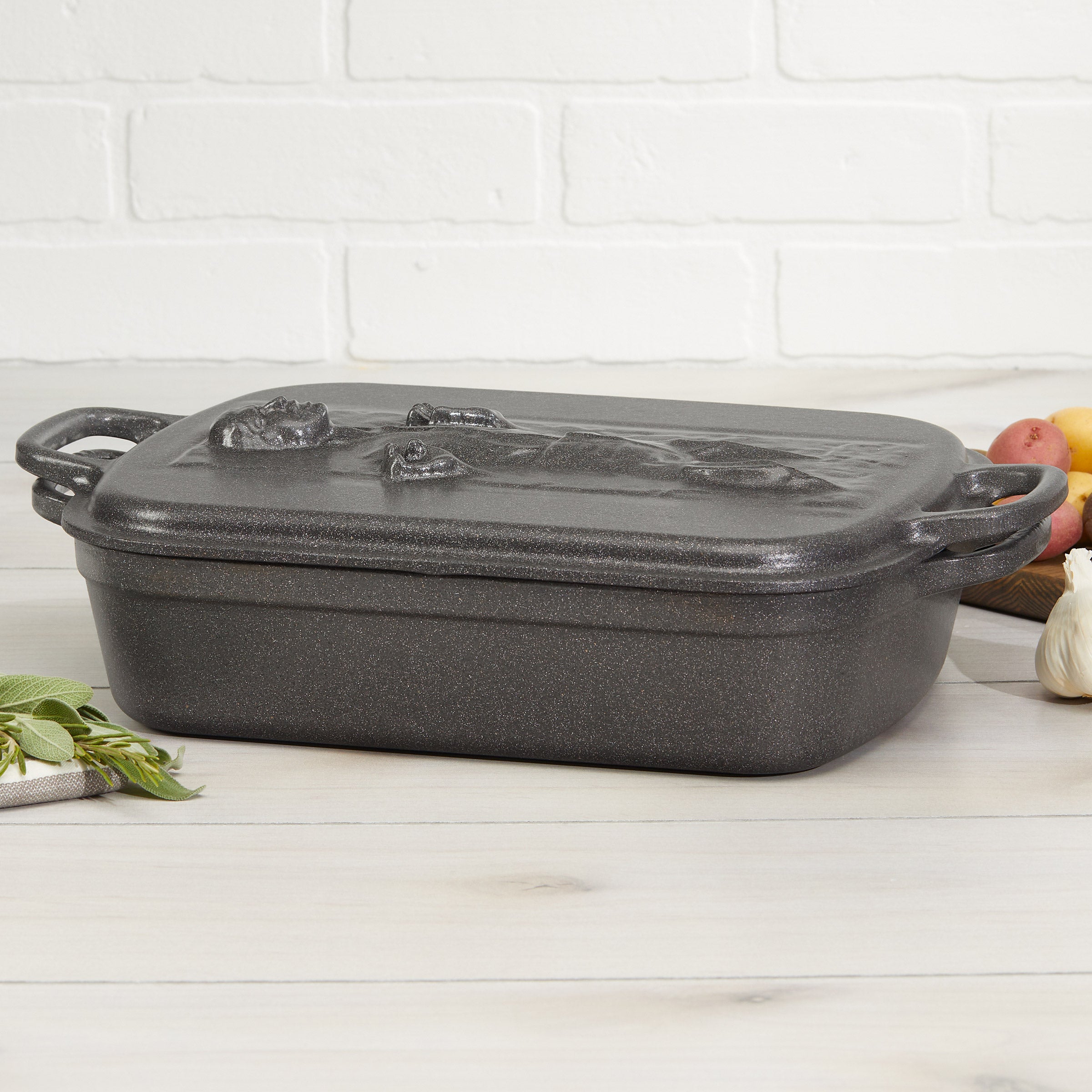 Le Creuset Star Wars Carbonite Signature Roaster, Han Solo | Costco