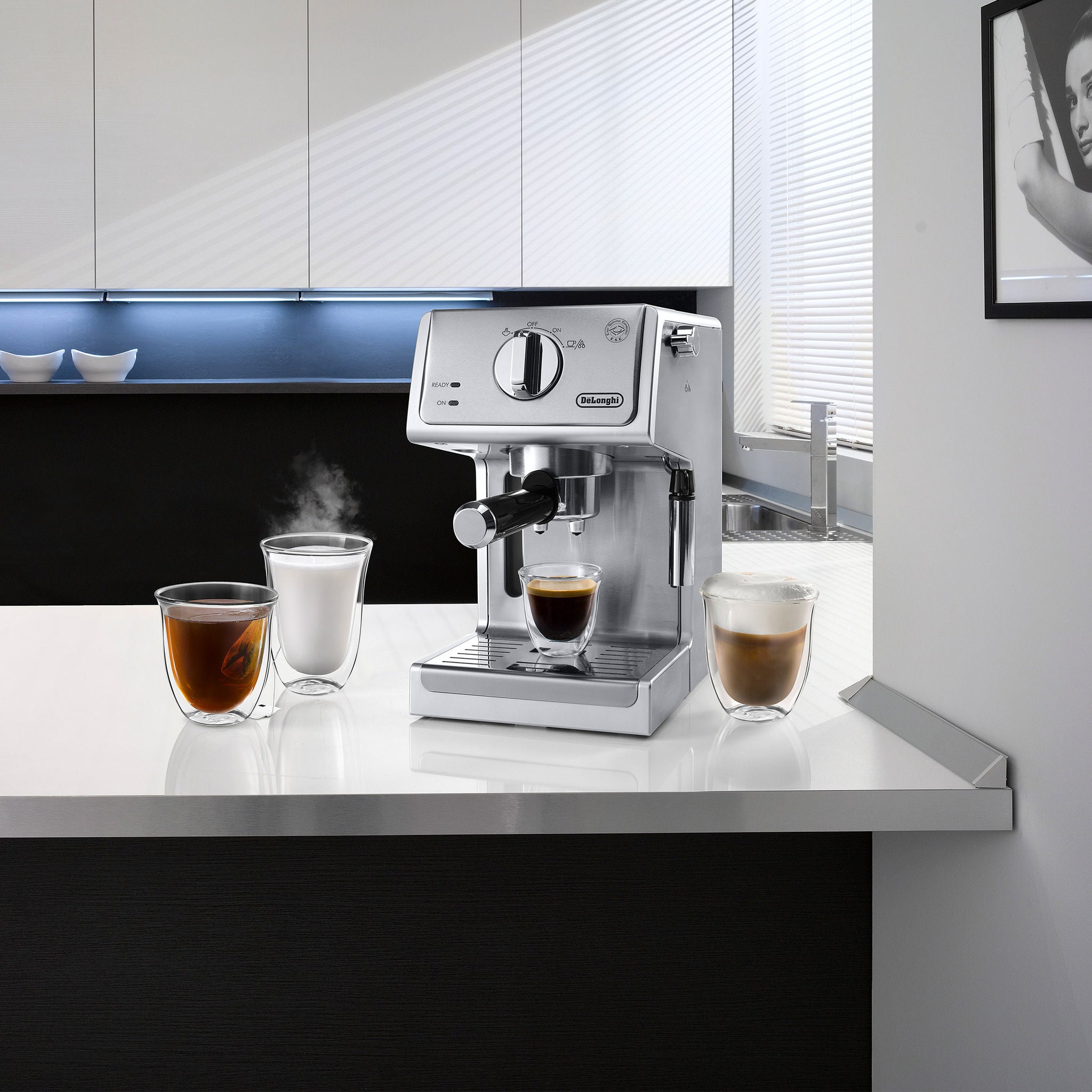 ジャンク　DeLonghi Magnifica S コーヒーメーカー De'Longhi 15 Bar Stainless Steel Espresso and Cappuccino Machine