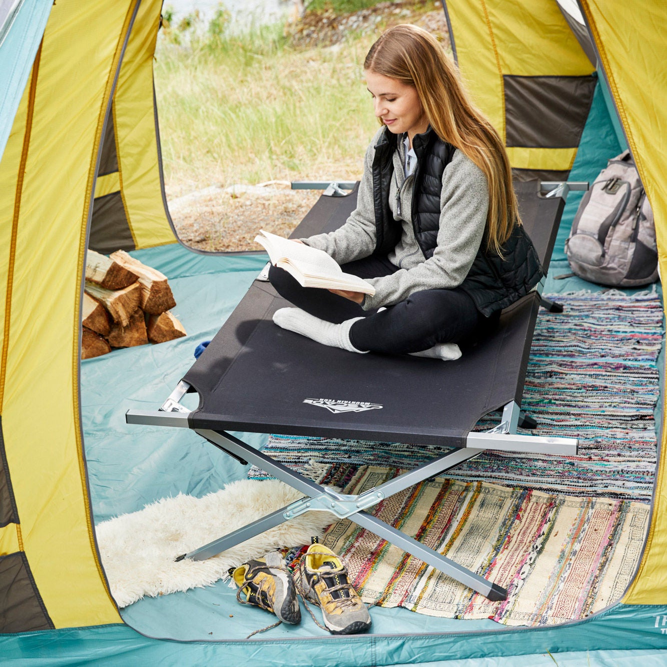 Cascade Mountain Tech Fully Collapsible Oversized Camping Cot | Costco