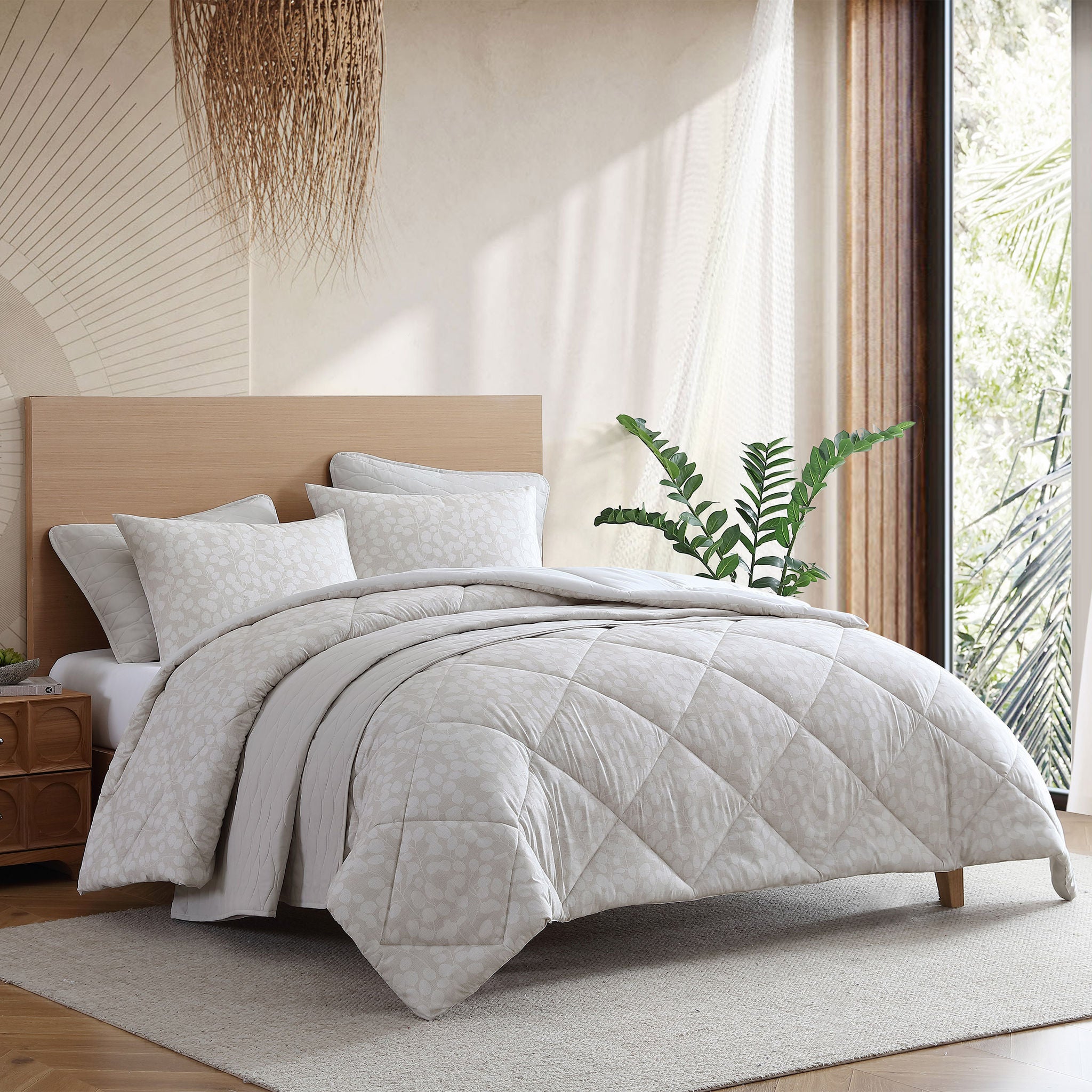 Jennifer Adams Reversible 6-piece Comforter Set, Avery | Costco