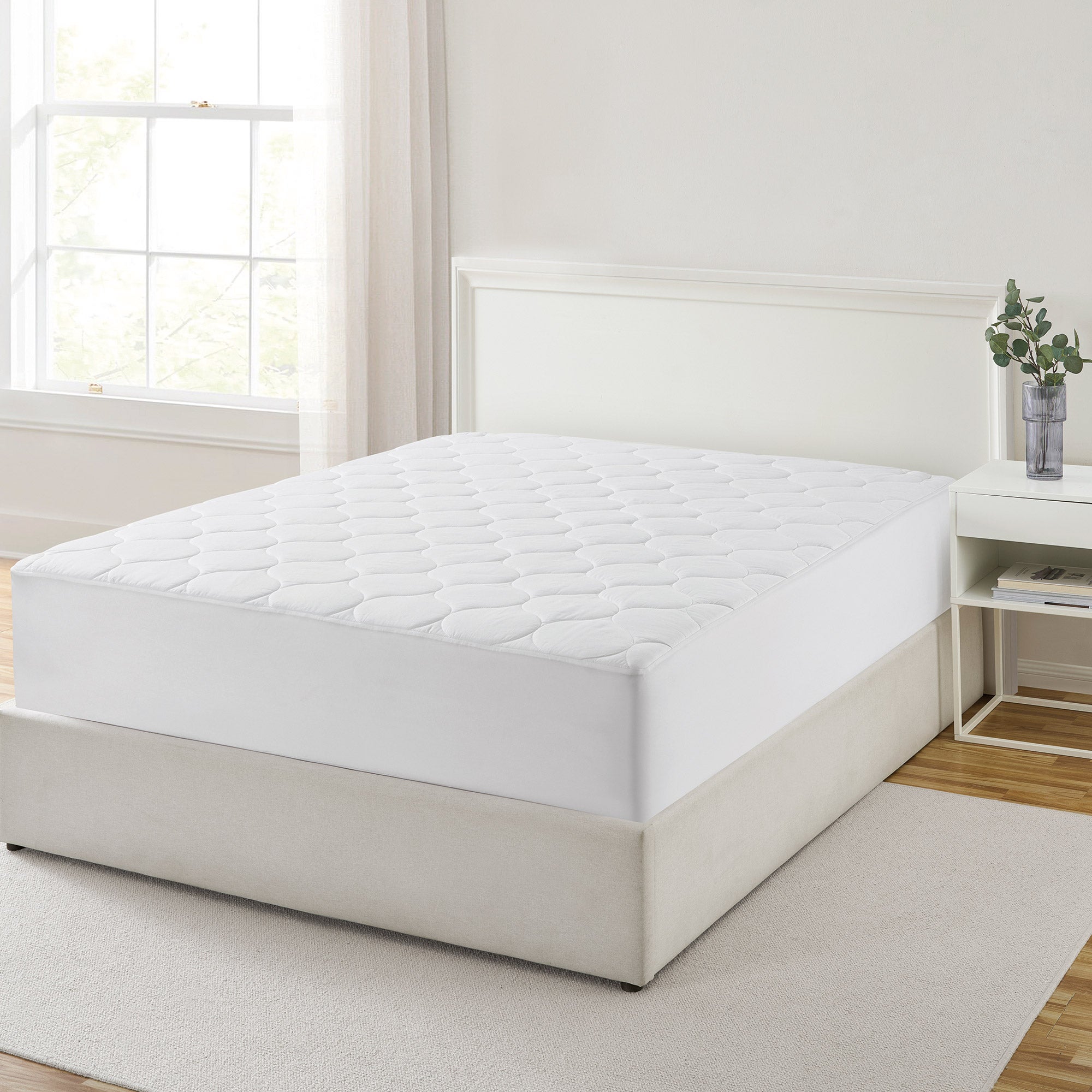BROOKSTONE QUILTED HEATED MATTRESS PAD KING SIZE