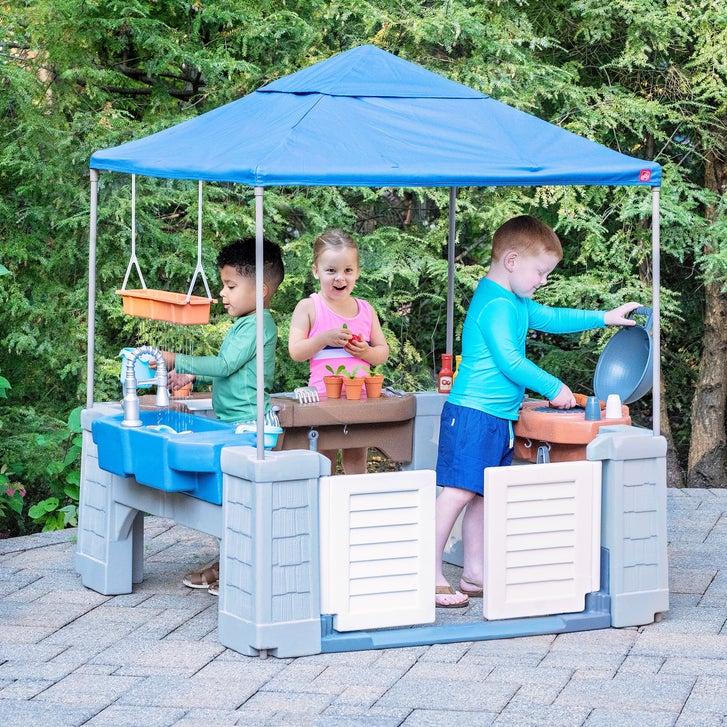 Step2 Grill & Gather Play Center with Canopy | Costco