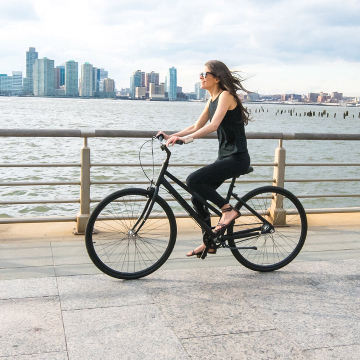 Priority Bicycles Classic Plus Gotham Unisex Bicycle, Black | Costco