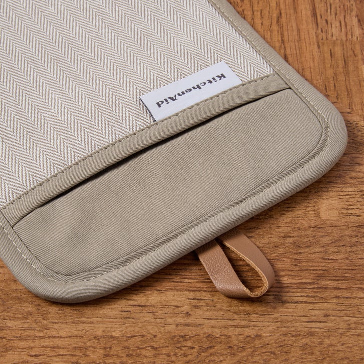 KitchenAid Herringbone 4-piece Mitt Set | Costco