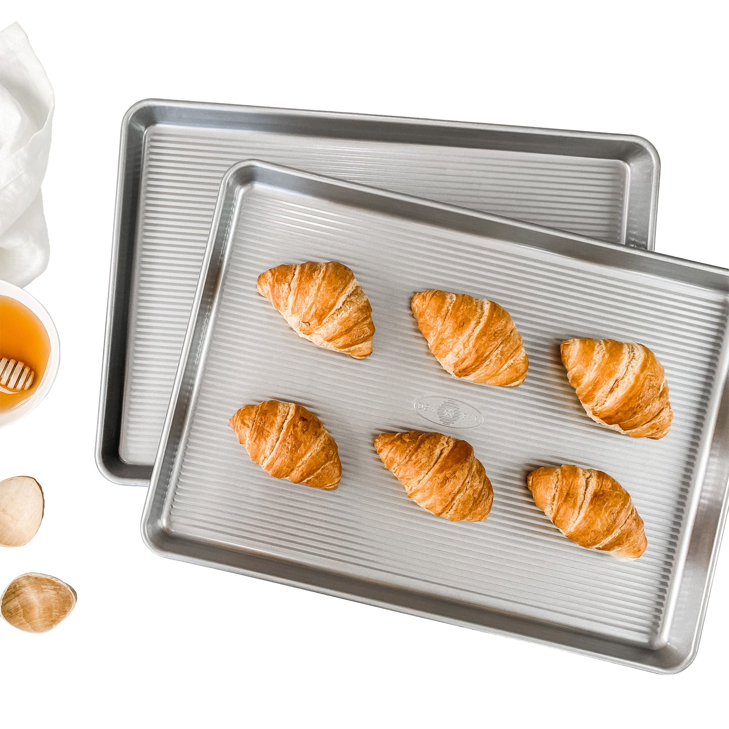 USA PAN HALF SHEET BAKING PAN SET OF 2