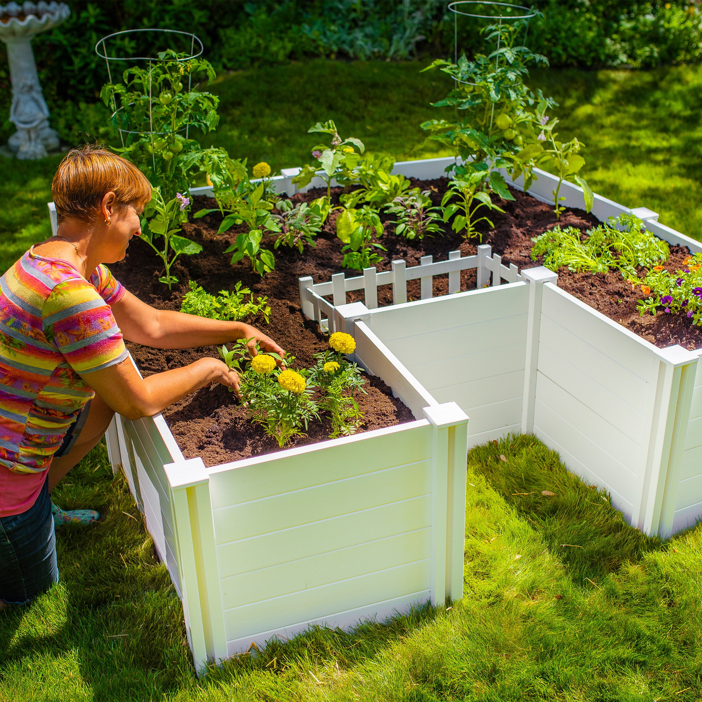 Vita Keyhole 6' x 6' Composting Garden Bed | Costco