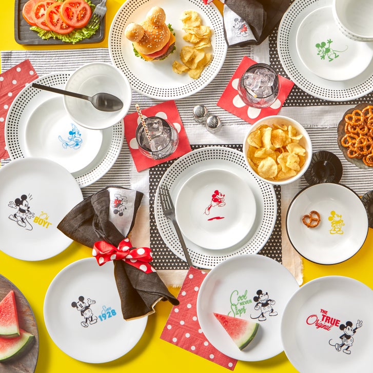 希少　CORELLE　Disney　ディズニー ミッキー アンリミテッド 5枚 Corelle 16-piece Dinner Set, Mickey Mouse | Costco