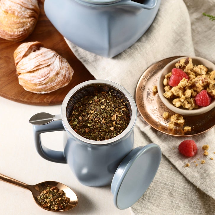Tea Forte Single Steep Herbal Retreat Tea Bundle with Stone Blue