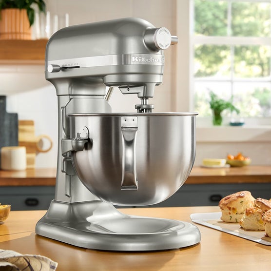 KitchenAid 6 Quart Bowl-Lift Stand Mixer | Costco
