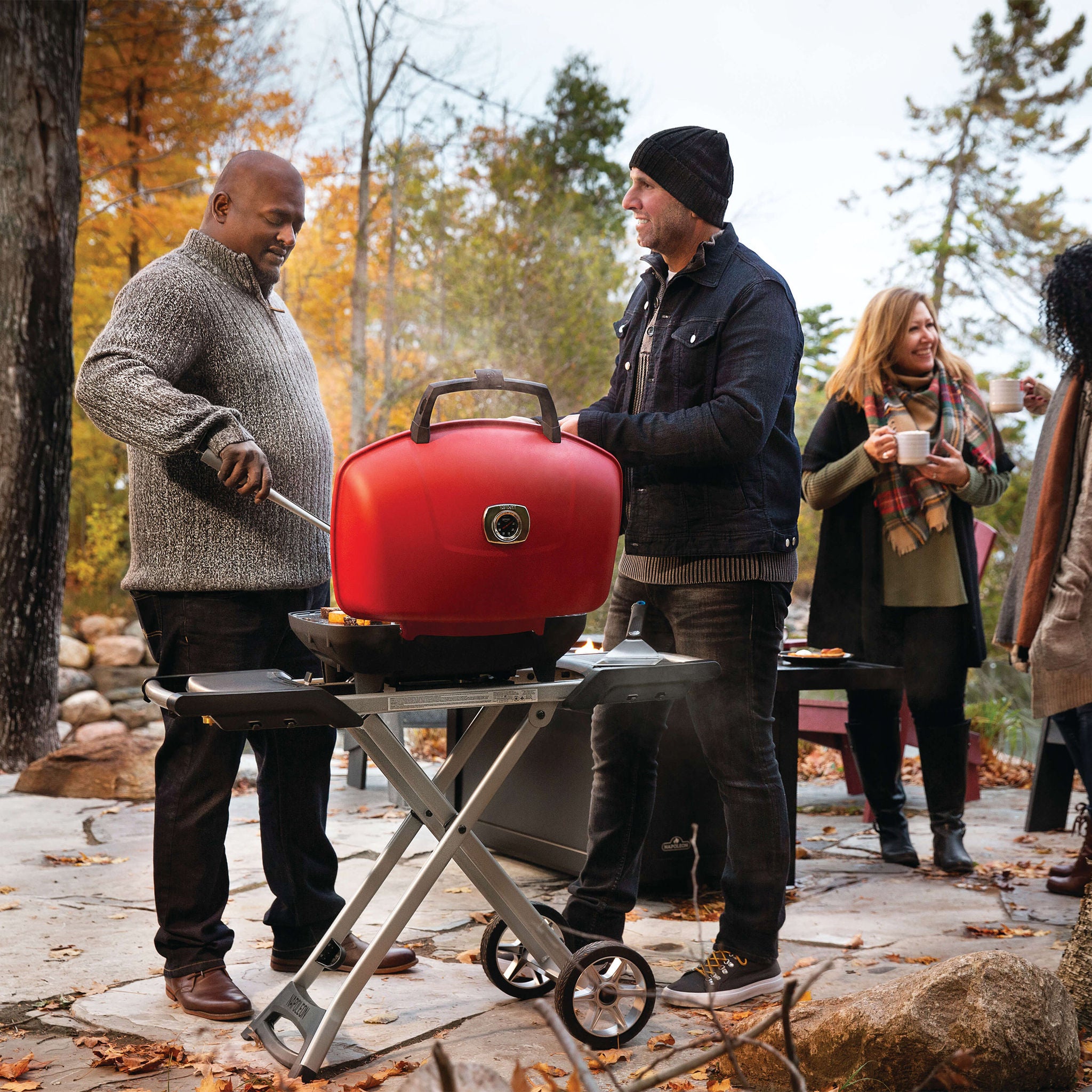 Napoleon TRAVELQ TQ285X Portable Propane BBQ Grill with Scissor