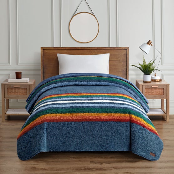 ペンドルトンシェルパブランケット クイーン 248 cm x 231cm Pendleton Sherpa Fleece Blanket | Costco