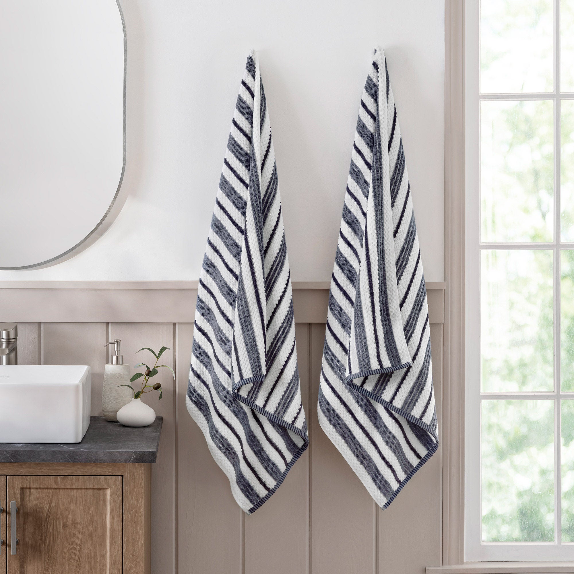 Textured Stripe Bath Towels, 2-pack