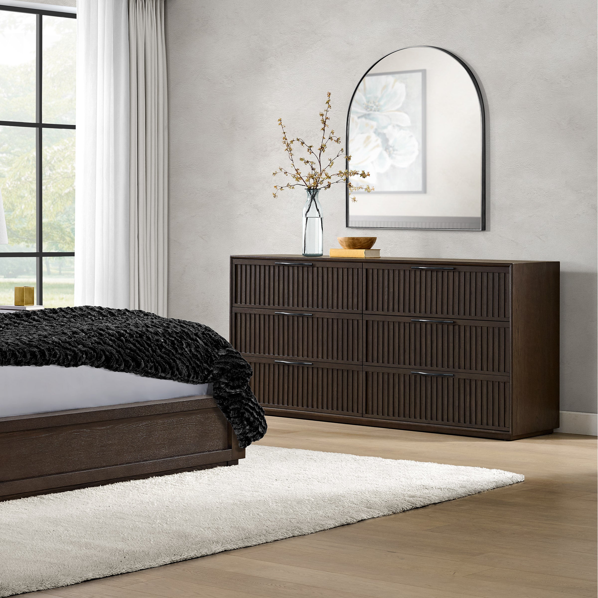 Henredon Ryland 6-Drawer Dresser | Costco