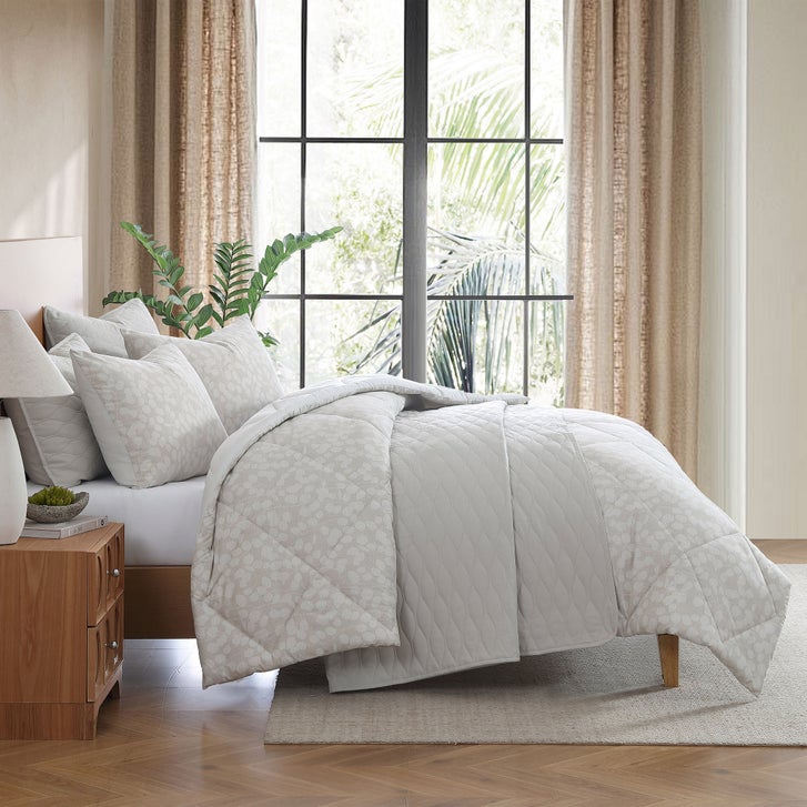 Jennifer Adams Reversible 6-piece Comforter Set, Avery | Costco