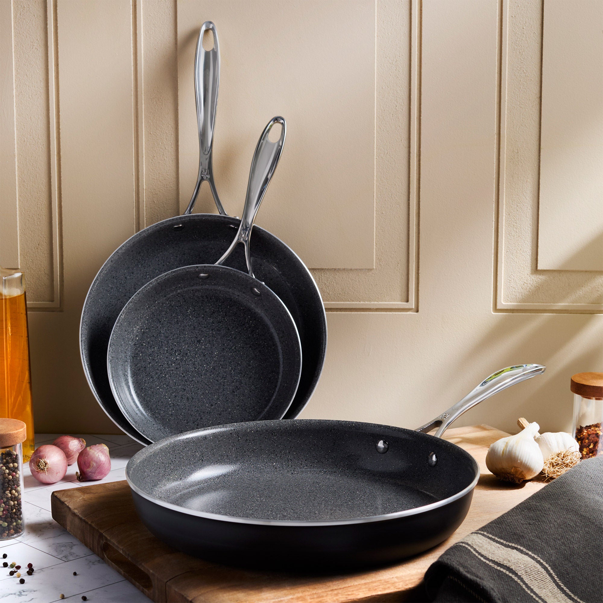 ✨希少✨ TOPCON COPAL Henckels Capri Ceramic 3-piece Skillet Set | Costco