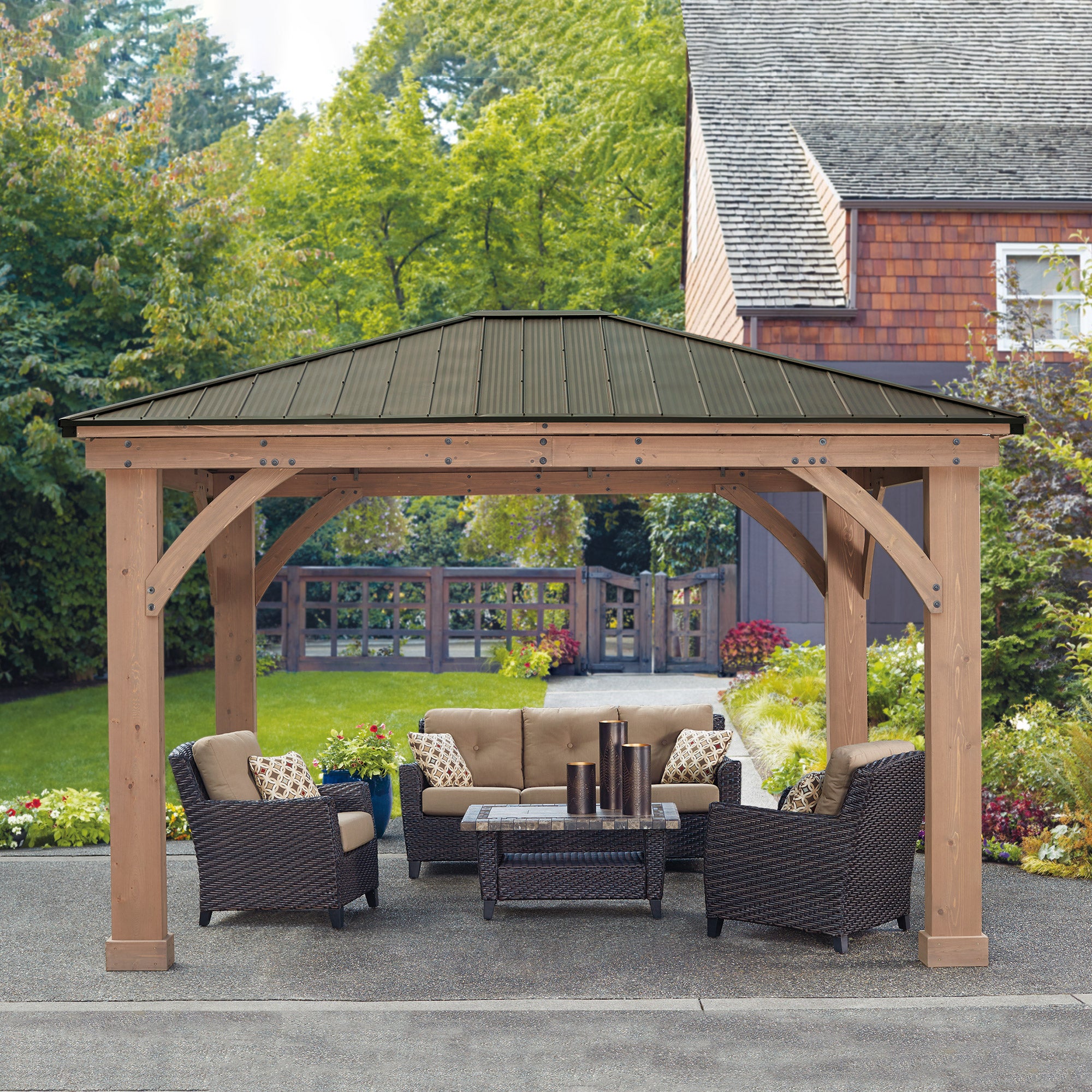 パーフェクトペテンシー　銀トレジャー　4枚 Yardistry 12' x 14' Cedar Gazebo with Aluminum Roof | Costco