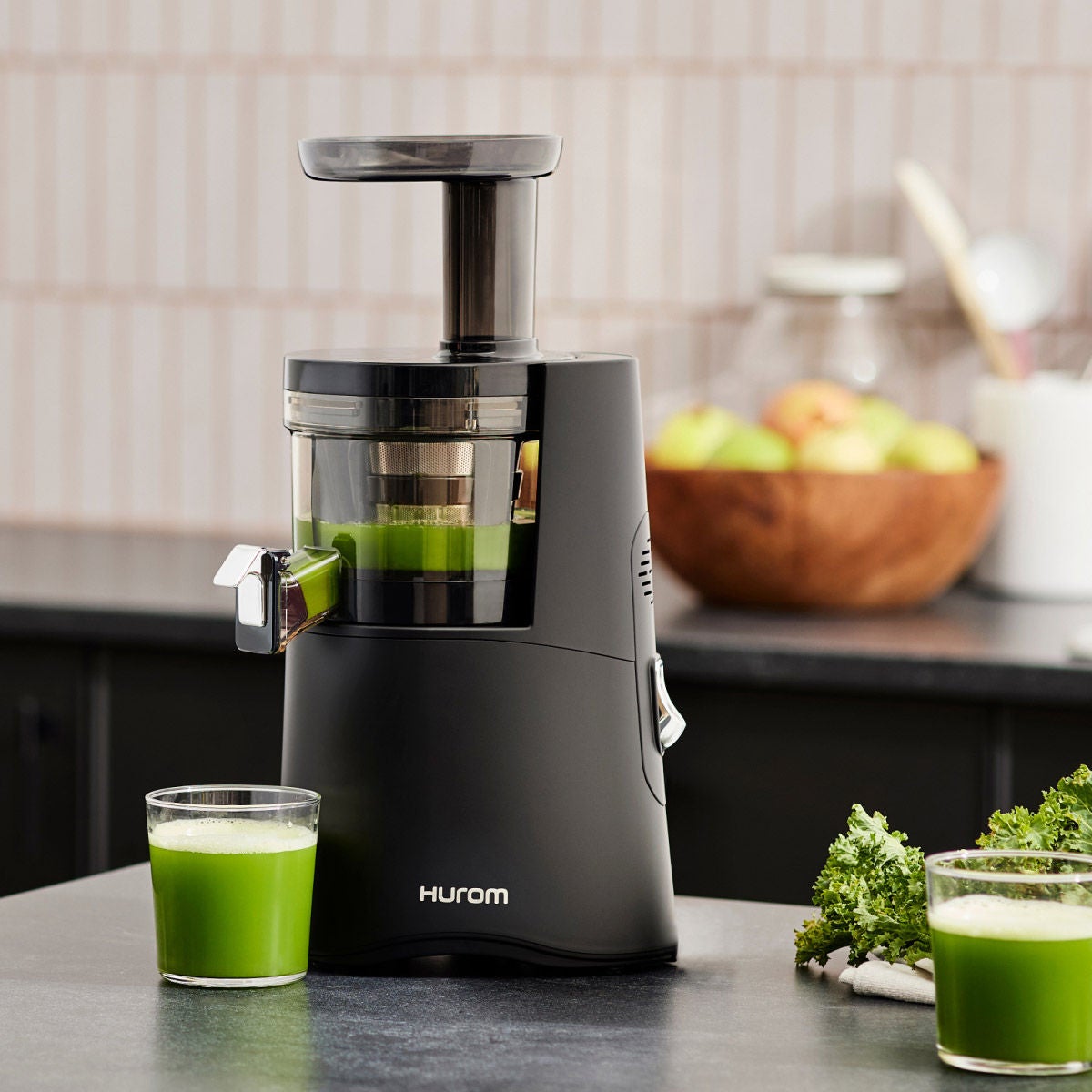 Hurom H-AA Slow Juicer