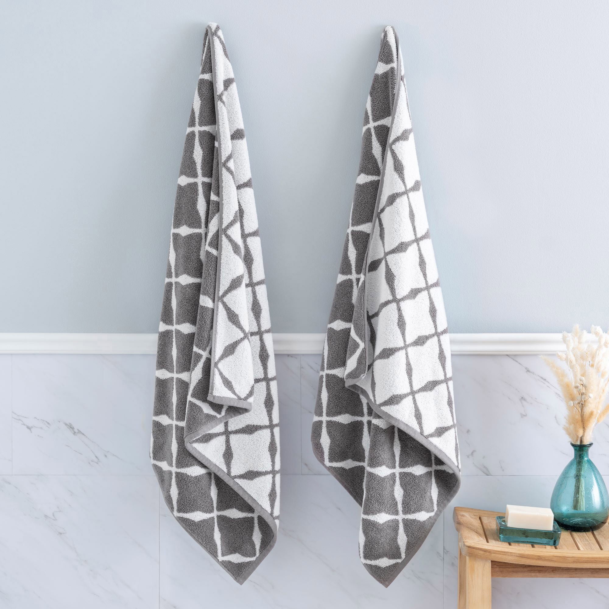 WelHome Jacquard Bath Towels, 2-pack | Costco