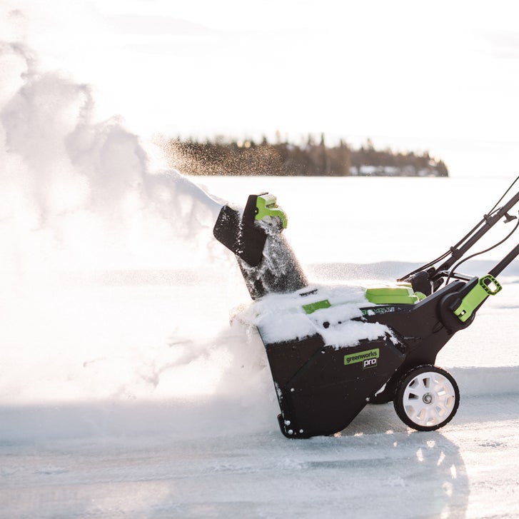 Greenworks 80V 22” Snow Thrower (2) 4.0Ah Batteries & Dual Port