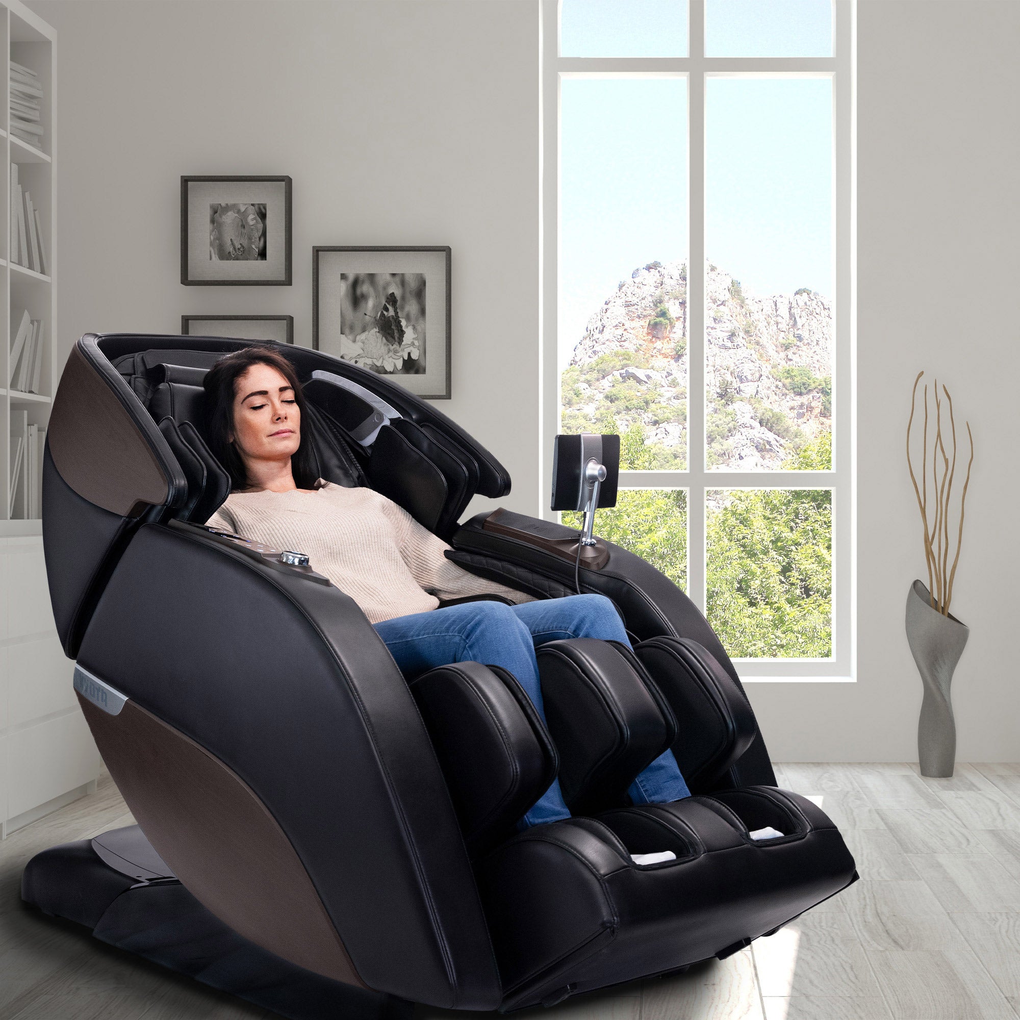 Kyota Nokori M980 Syner-D Zero Gravity Massage Chair with Tablet