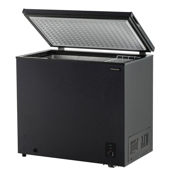 Frigidaire Garage Ready 7 cu. ft. Convertible Chest Freezer with