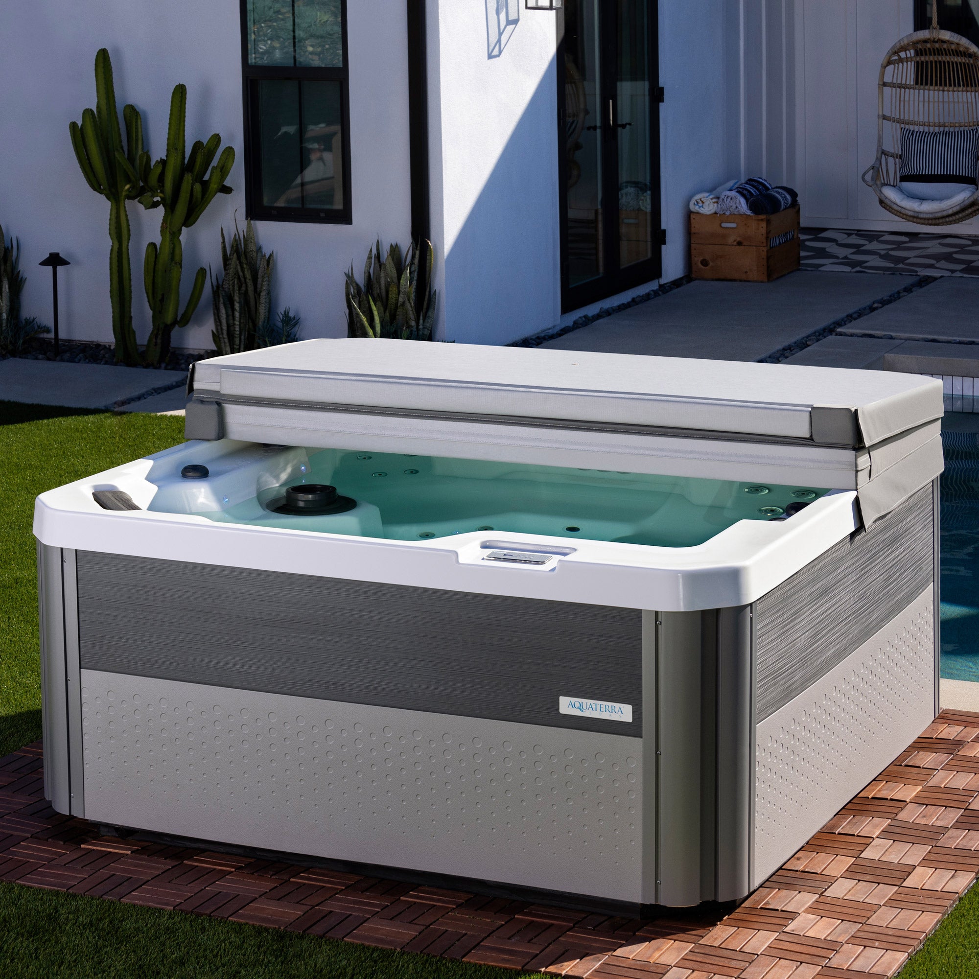 Aquaterra Huntley 39-jet Spa | Costco