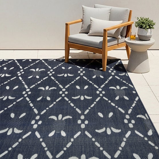 Reyn Spooner Indoor/Outdoor Area Rug, Royal Honu, 7’10” x 10’ | Costco