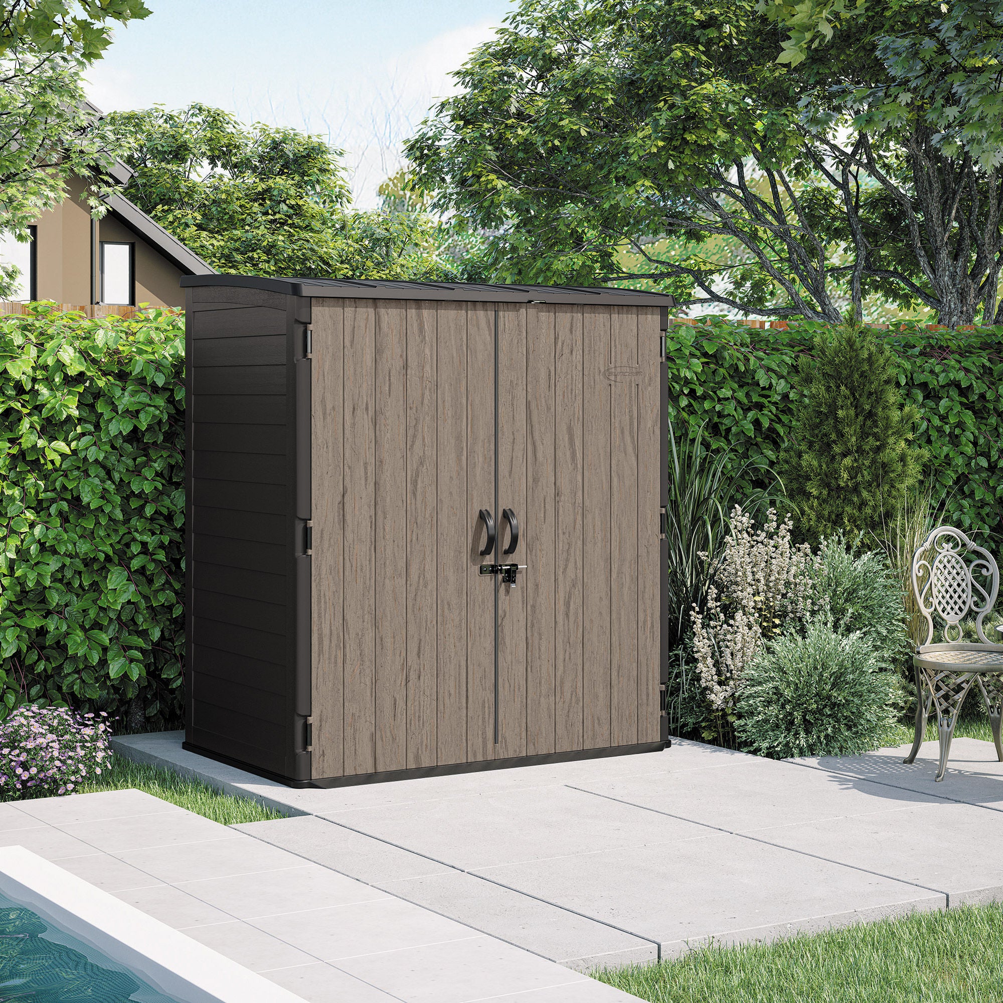 サンセットパーク Suncast 6' x 4' Vertical Shed | Costco