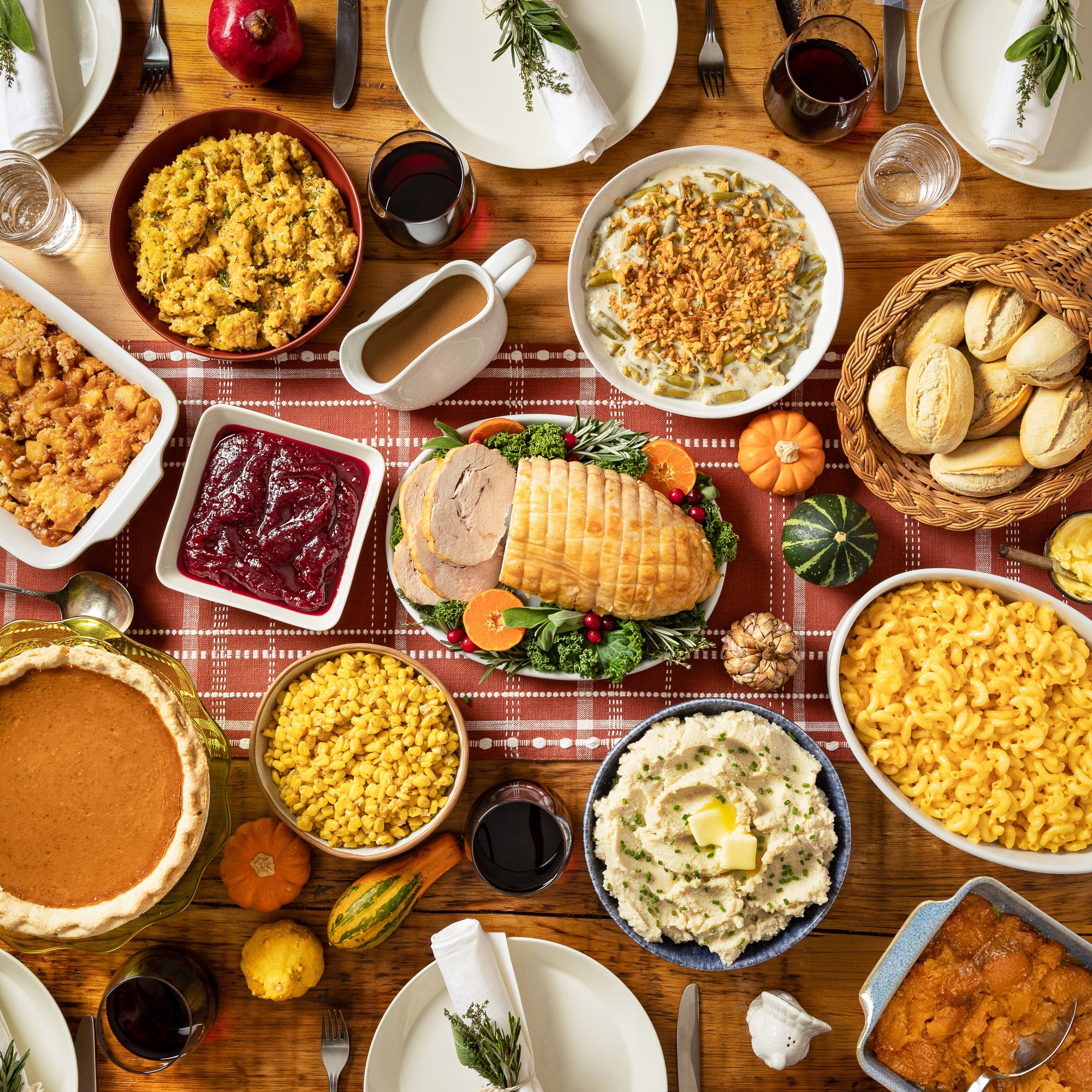 Pre-order Complete Gourmet Thanksgiving Turkey Dinner, Serves 8, 30 lbs. Total