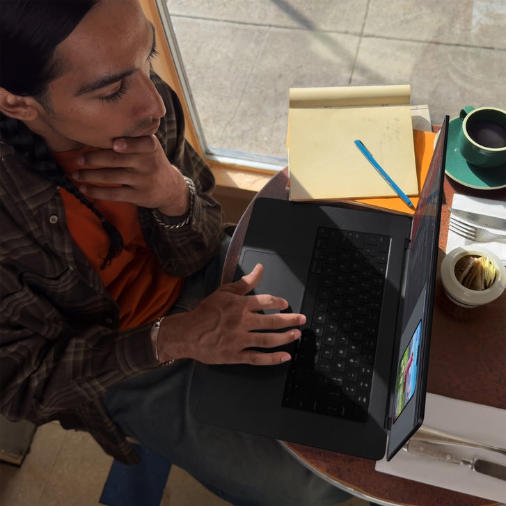MacBook Pro laptop (16-inch) - Apple M3 Max chip, 16-core CPU, 40