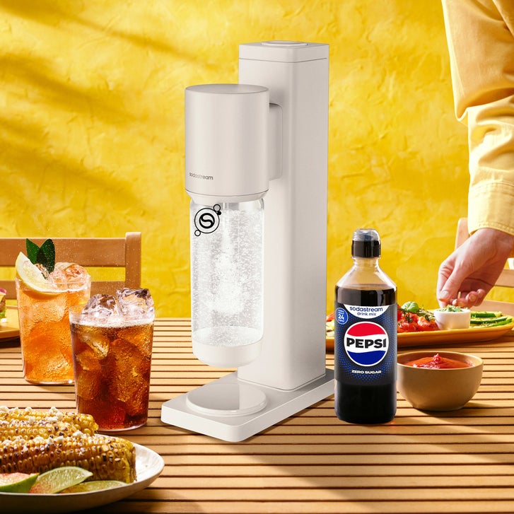 SodaStream Fresh Sparkling Water Maker Bundle
