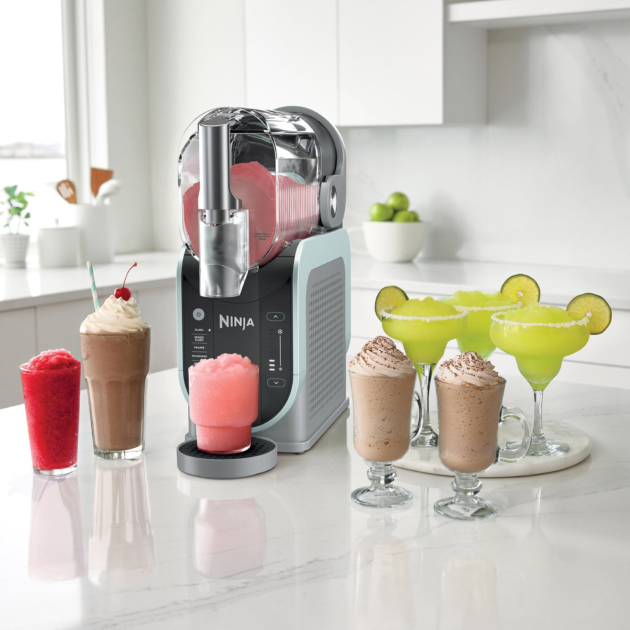 Ninja SLUSHi Professional Frozen Drink Maker, 96-oz. Capacity, 5