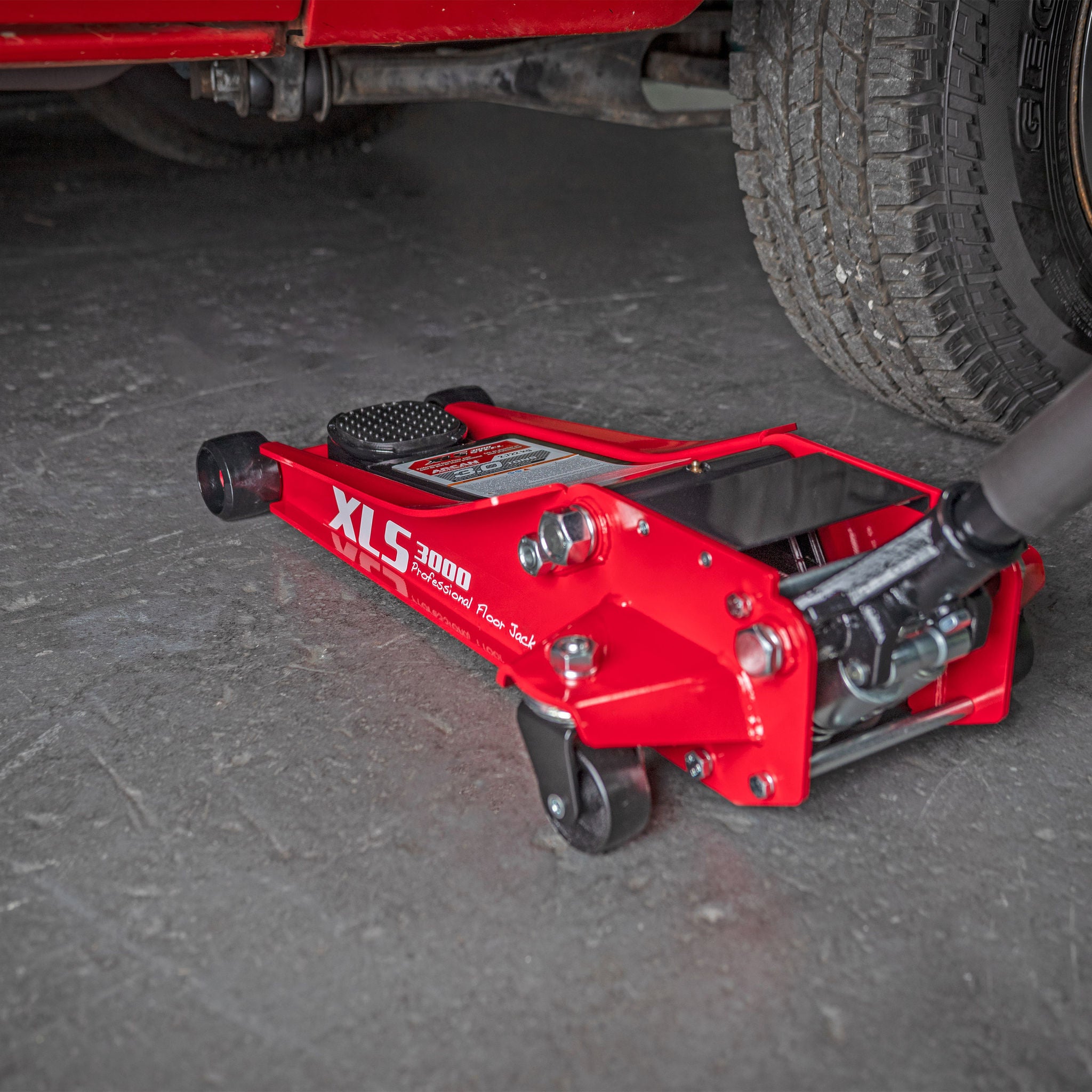 Arcan 3.0 Ton Professional Series Steel Service Jack | Costco