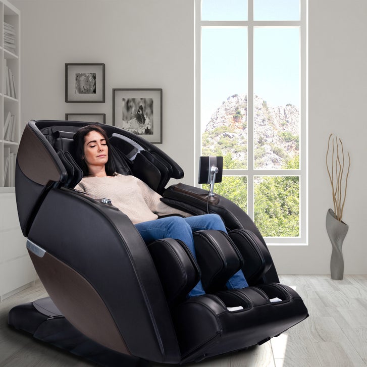 Kyota Nokori M980 Syner-D Zero Gravity Massage Chair with Tablet