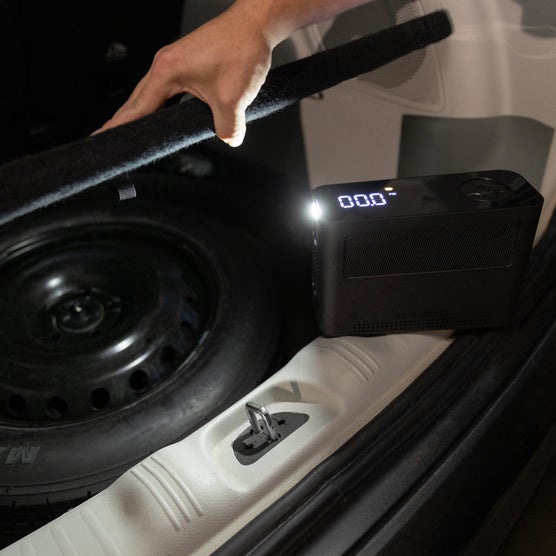 Strauto Rechargeable 120PSI Universal Inflator with Power Bank | Costco