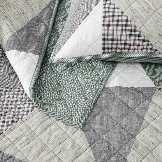 Origami Pieced Prairie Patchwork 3-piece Quilt Set | Costco