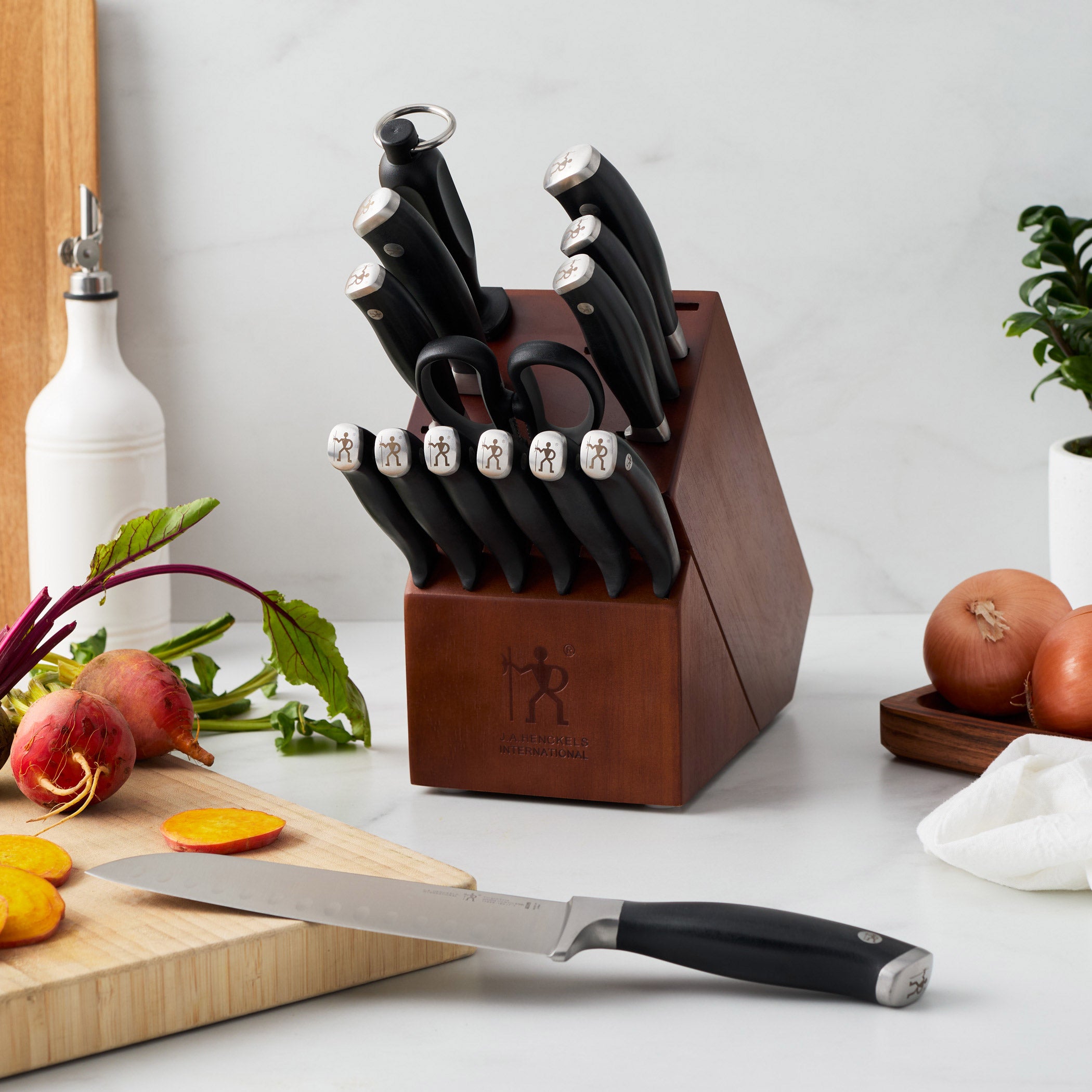Henckels Forged Elite 15-piece Knife Set | Costco