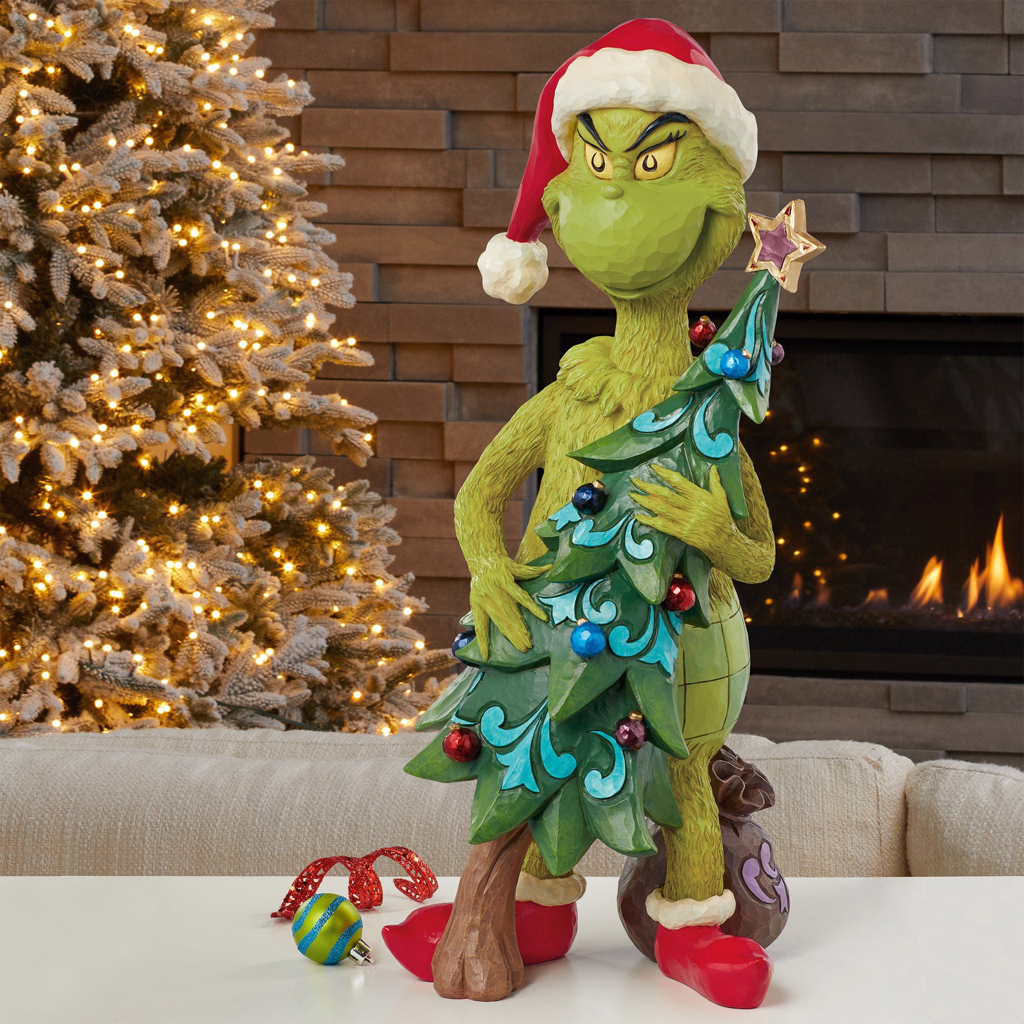 50.8 cm (20 in.) Holiday Grinch with Tree by Jim Shore | Costco