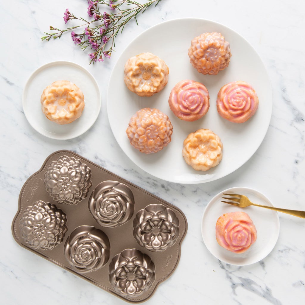 Nordic Ware Floral Bouquet Cast Cakelet Pan | Costco