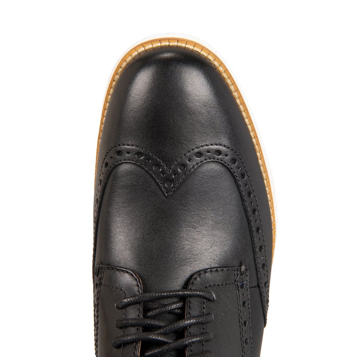 Cole Haan Men display picture 1