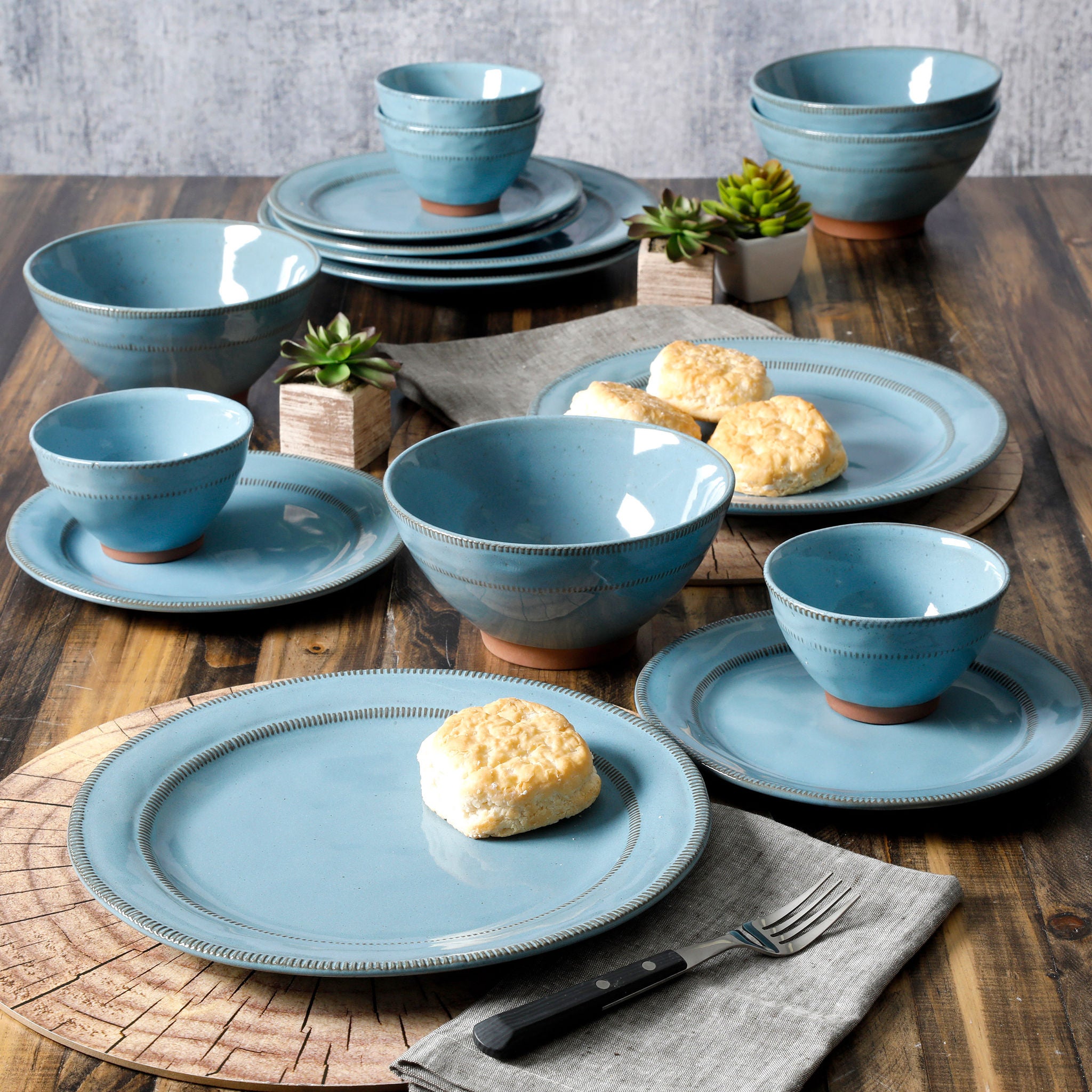 CERULEAN ROSETTE 食器セット Laurie Gates Valencia 16-piece Dinnerware Set | Costco
