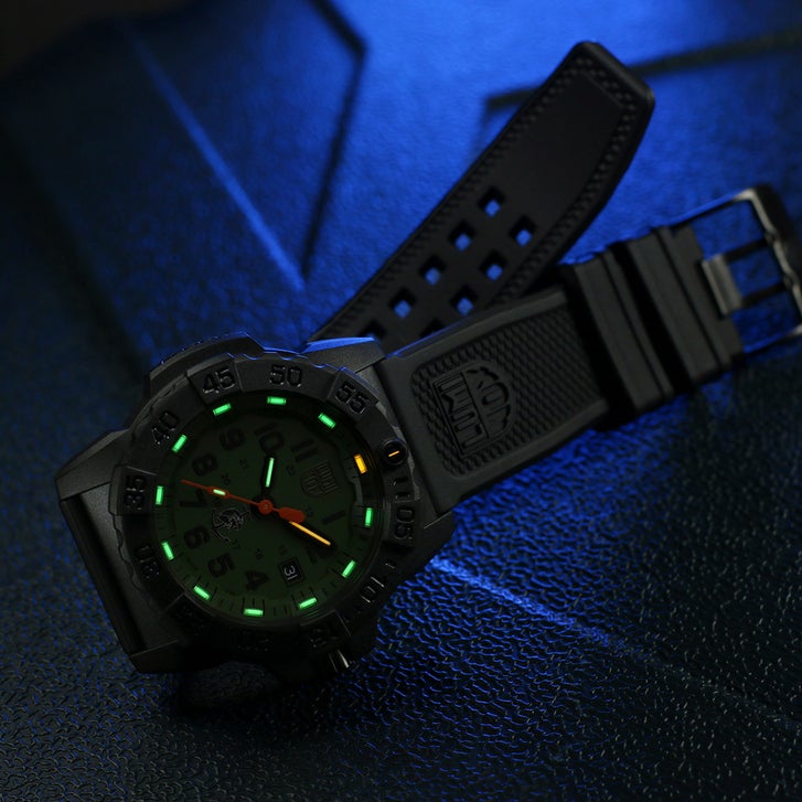 Luminox Navy SEAL 3500 Series CARBONOX™ Case Quartz Men's Watch