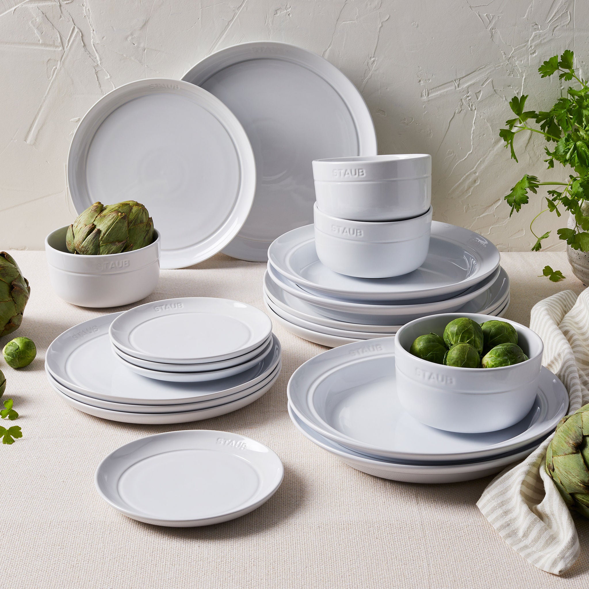 Staub Dinnerware 20-piece Set, Service for 4 | Costco