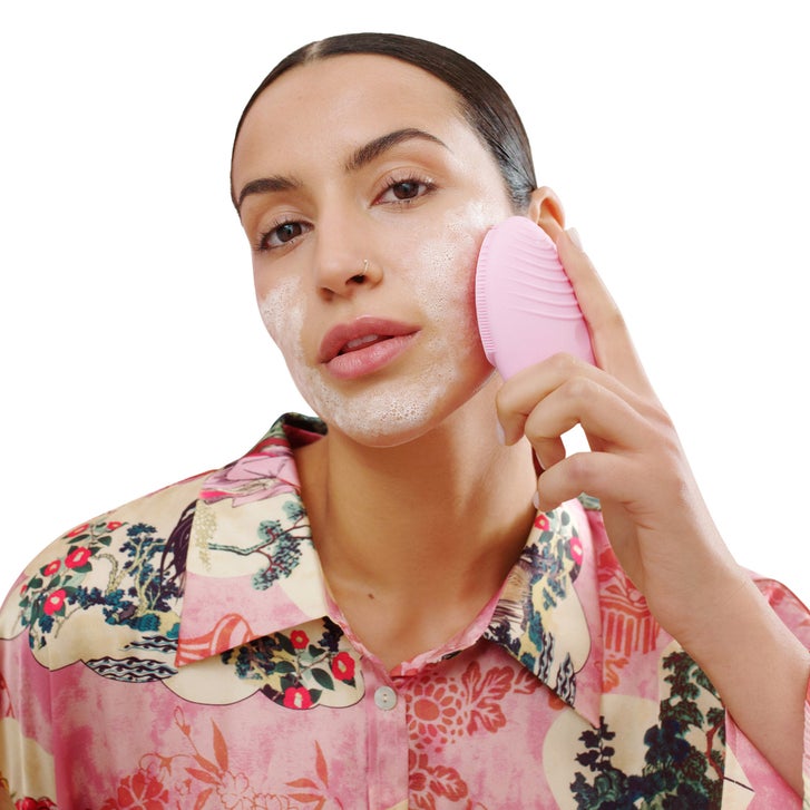 FOREO LUNA 3 Cleansing Routine for Normal Skin + Micro-Foam
