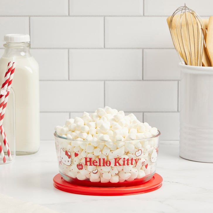 Pyrex 8-piece Hello Kitty Decorated Food Storage Set | Costco